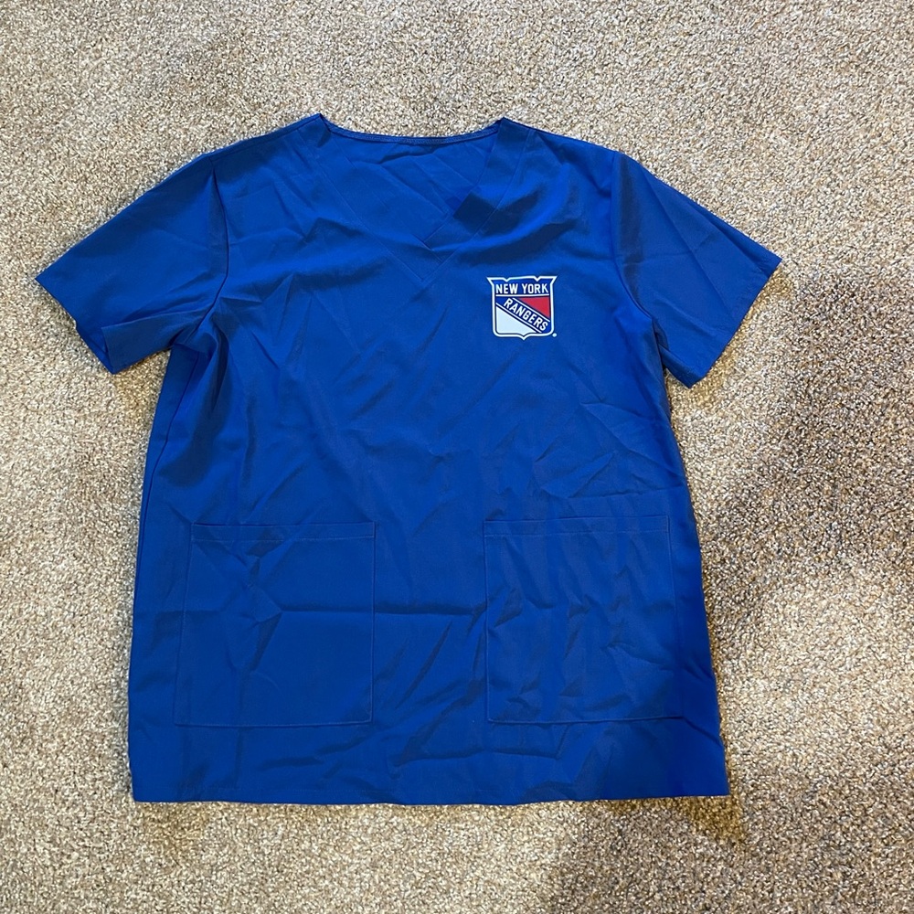 Customized NY Rangers XL scrub top ( fits like a L)